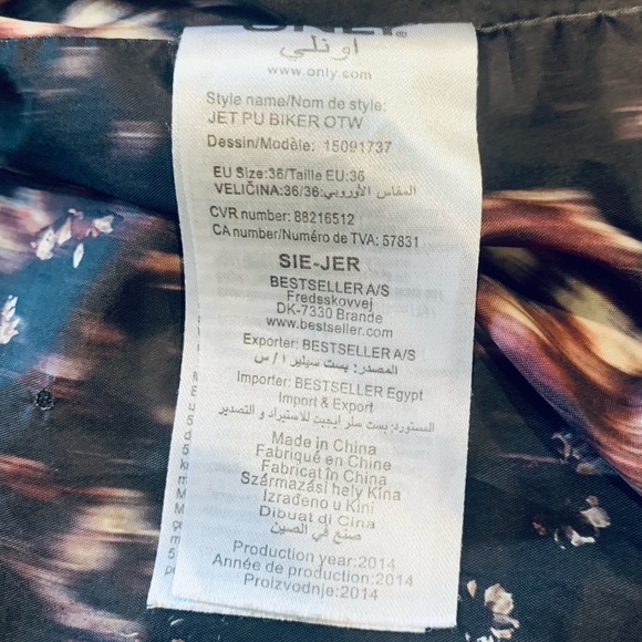 🛍 2/$25 ONLY Vegan Leather Moto Jacket - Picture 11 of 14